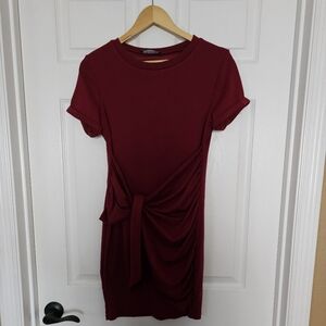 Short sleeve mini dress, tie front. Fully lined. Size small